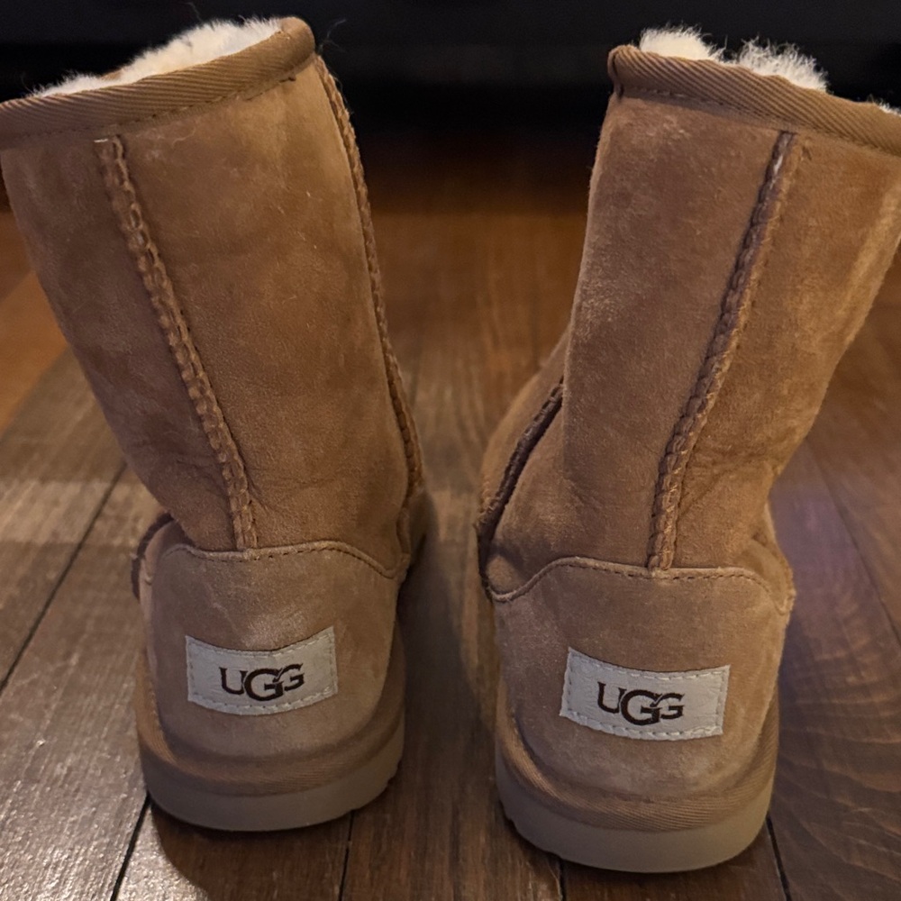 UGG Tan Sheepskin Boots kids size 3